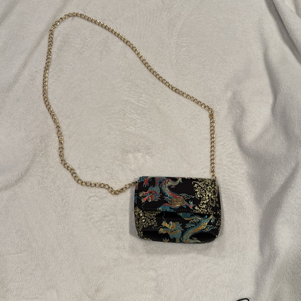 Cute floral dragon purse with chain handle I’m heart brand